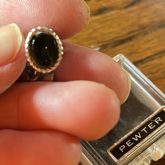Pewter tie tack with black oval center onyx? boxed in  case - Picture 6 of 7